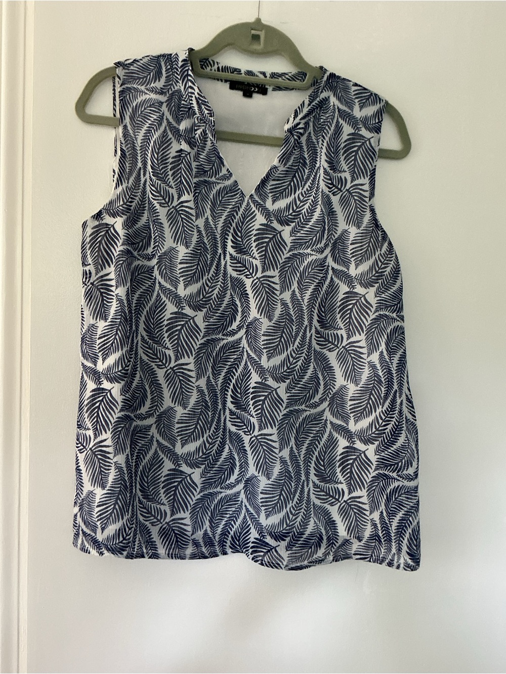 Papermoon Navy and White Leaf-Print Sleeveless V-Neck Blouse